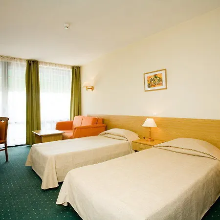 Hotell Sunshine Magnolia And 3*